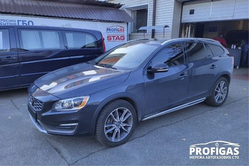 Встановлення ГБО STAG QMAX PLUS на Volvo V50 2.5 л з розподіленим впорскуванням